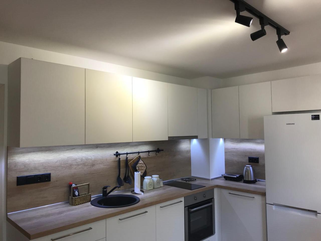 Bright, Comfortable And Cozy Apartment Burgasz Kültér fotó